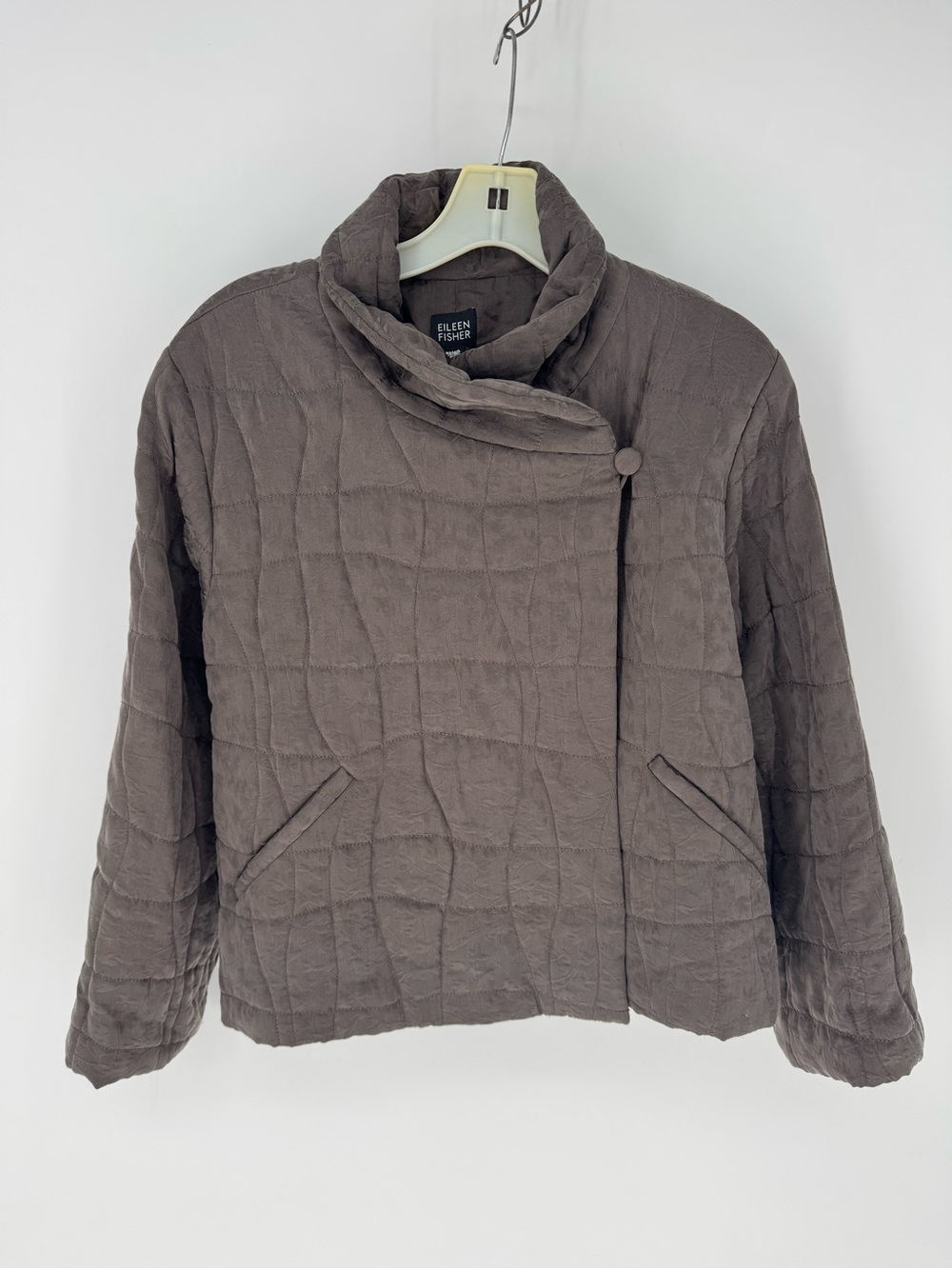 Eileen Fisher 100% silk Quilted Asymmetrical Jacket in Taupe